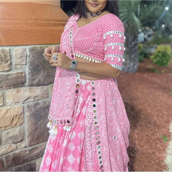 COPY - Pink and white chaniya choli - Picture 2 of 6